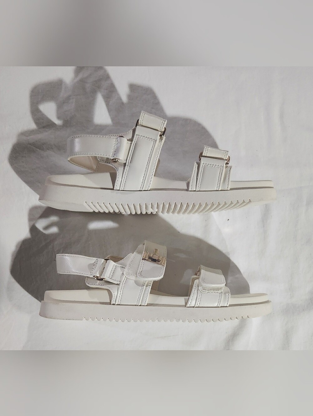 Steve Madden Bone Strappy Sandals W/ Leather Uppers W/ Hadware Size 8